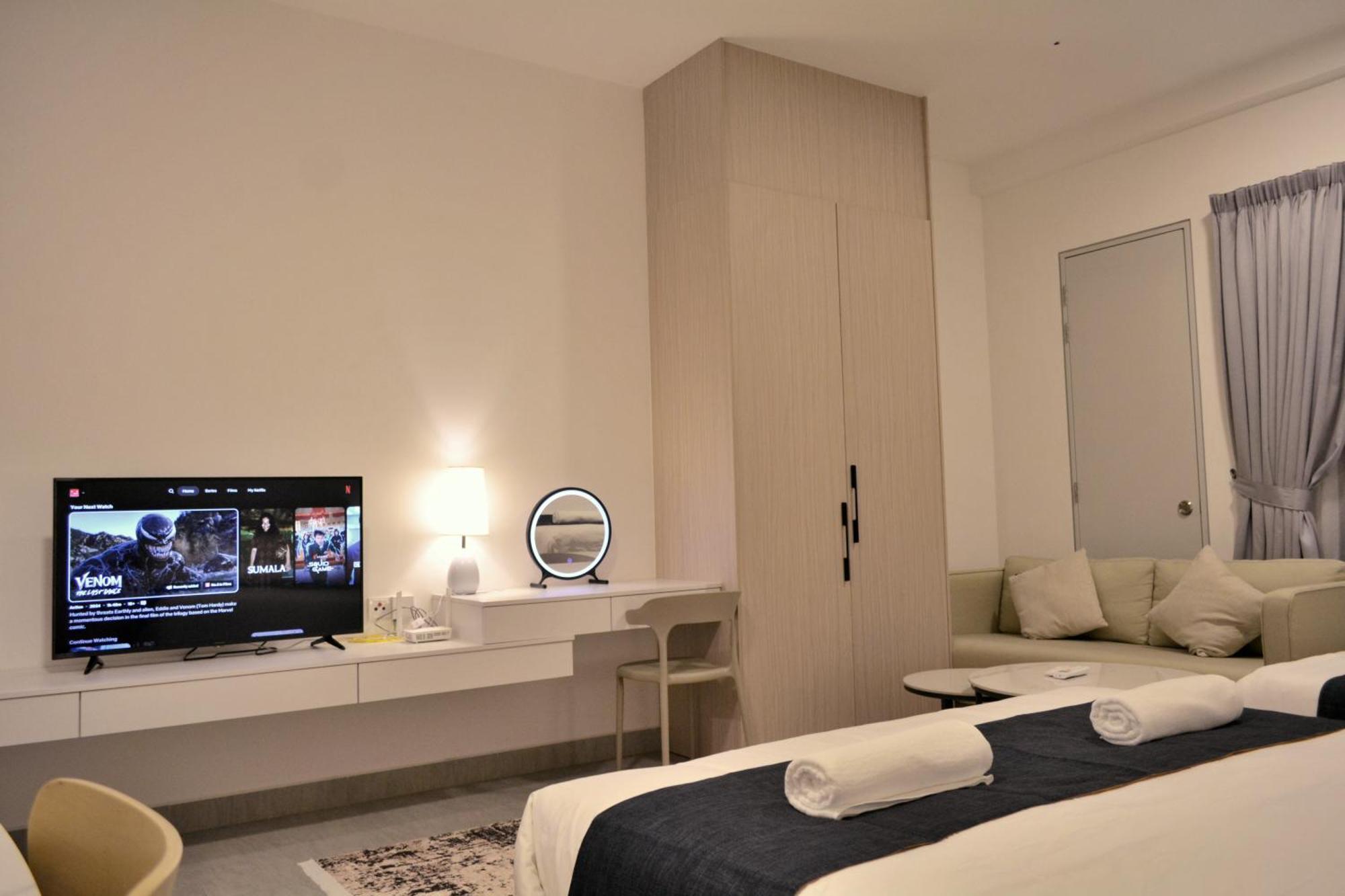 Modern Suite Sunsuria Setia Alam At Shah Alam Exterior photo